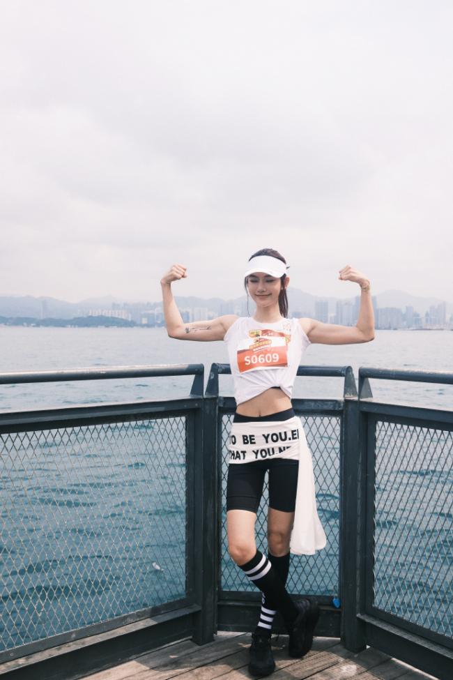 马拉松:林志玲秀完美身材,吕良伟年轻到不敢认 马拉松:林志玲秀完美身材,吕良伟年轻到不敢认