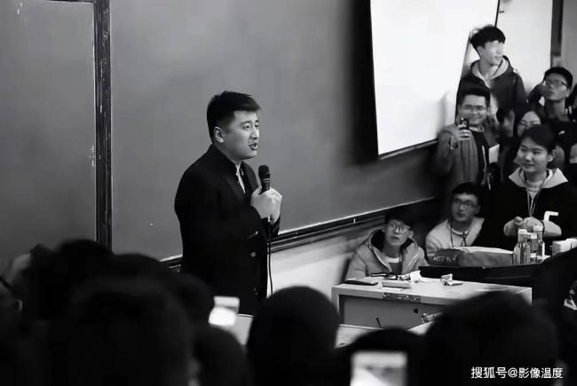 ��ѩ�������ֳ��ع� �ܶ���������