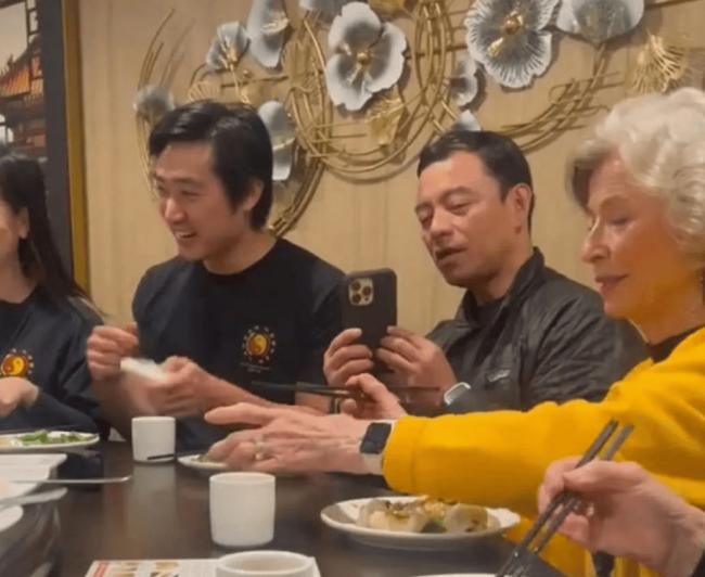 李小龙遗孀琳达近况曝光！状态超好