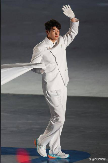 巴黎奥运冠军、“中国飞鱼”潘展乐跌落云端