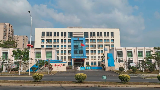 41岁单亲妈被羁押821天无罪释放 申请国陪结果… 41岁单亲妈被羁押821天无罪释放 申请国陪结果…