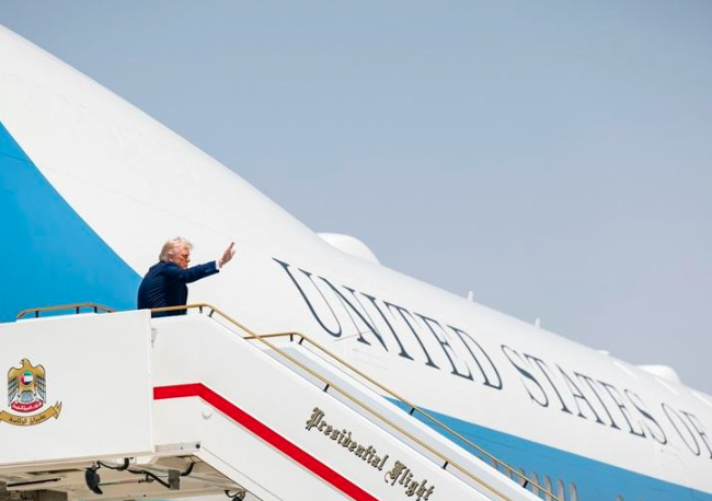 空军一号附近突发安全警报 F-16战斗机紧急升空