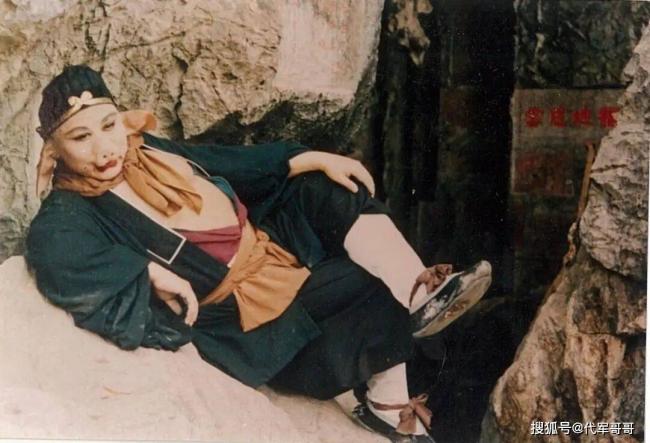 80岁马德华 娶美女侯玉敏 儿子成为他的骄傲