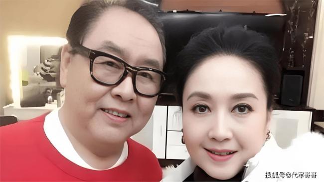 80岁马德华 娶美女侯玉敏 儿子成为他的骄傲