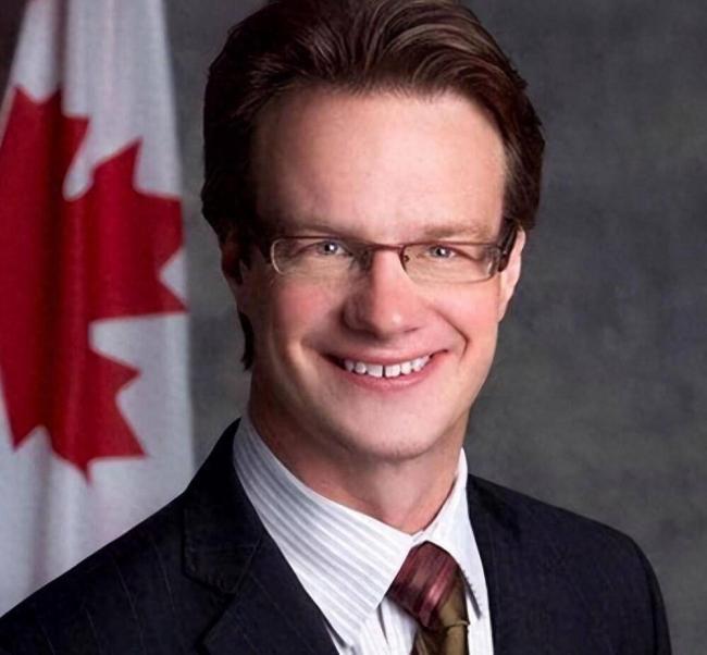 回加生活的“洋笑星”大山,61岁近照认不出 回加生活的“洋笑星”大山,61岁近照认不出