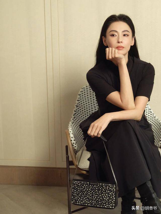 16岁谢振南近照好帅!张柏芝观赛小Q打排球 16岁谢振南近照好帅!张柏芝观赛小Q打排球