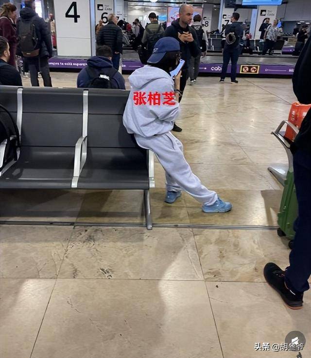 16岁谢振南近照好帅!张柏芝观赛小Q打排球 16岁谢振南近照好帅!张柏芝观赛小Q打排球