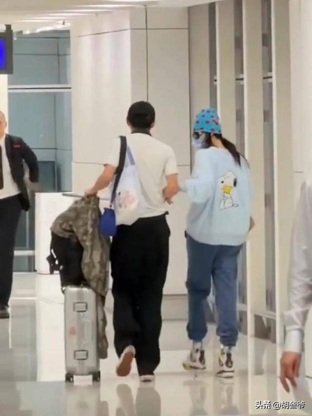 16岁谢振南近照好帅!张柏芝观赛小Q打排球 16岁谢振南近照好帅!张柏芝观赛小Q打排球