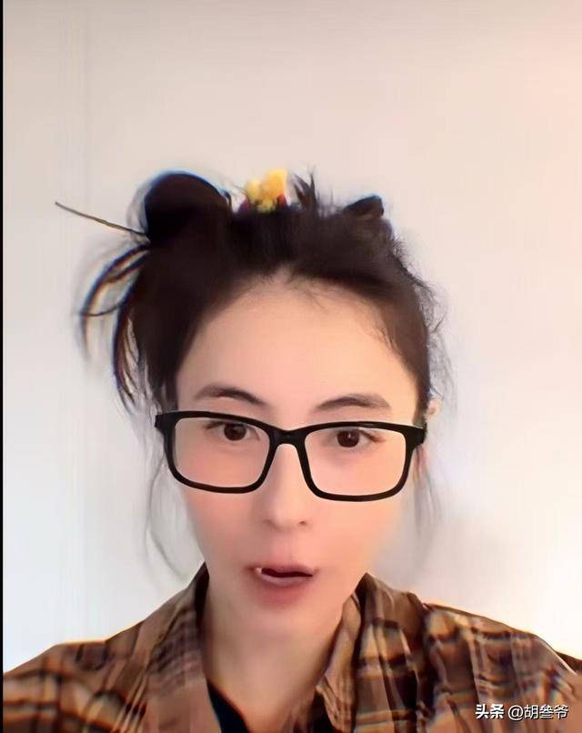 16岁谢振南近照好帅!张柏芝观赛小Q打排球 16岁谢振南近照好帅!张柏芝观赛小Q打排球