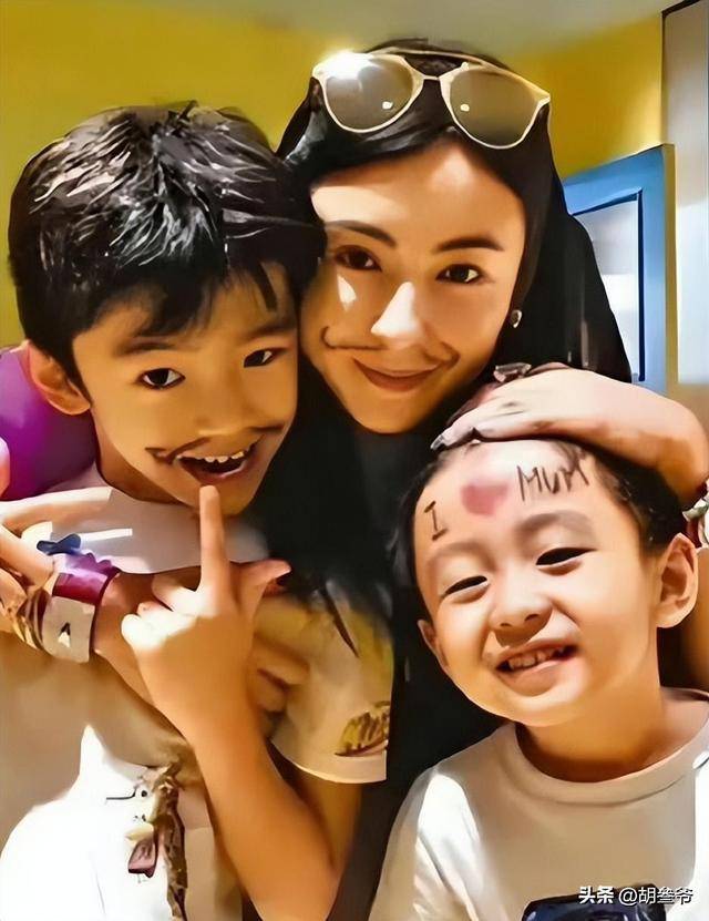 16岁谢振南近照好帅!张柏芝观赛小Q打排球 16岁谢振南近照好帅!张柏芝观赛小Q打排球