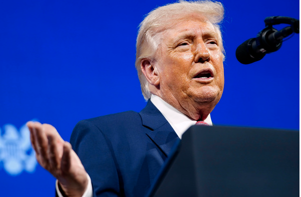 谁在与美国谈判？川普透露伊朗关键人物