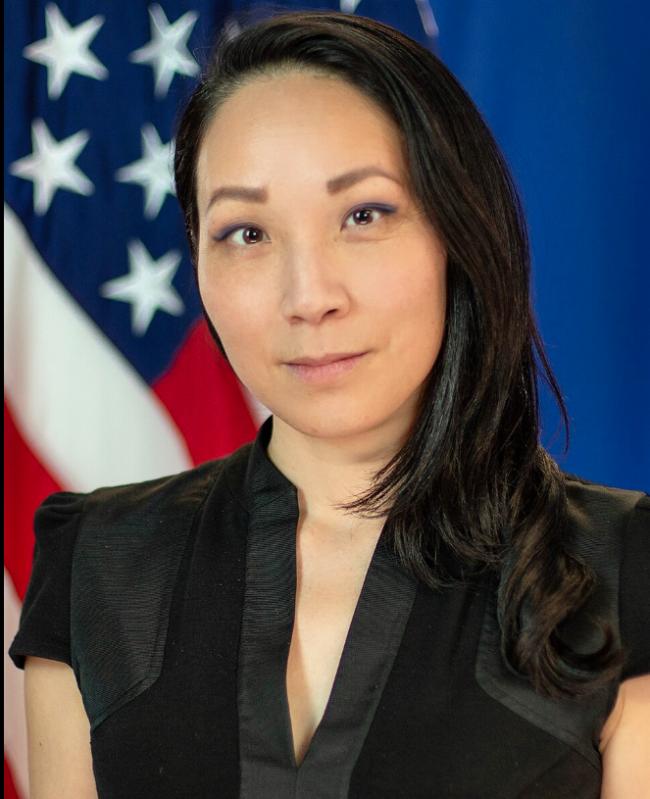 �»�����ʽ��أ������쵼����Χ���й�����