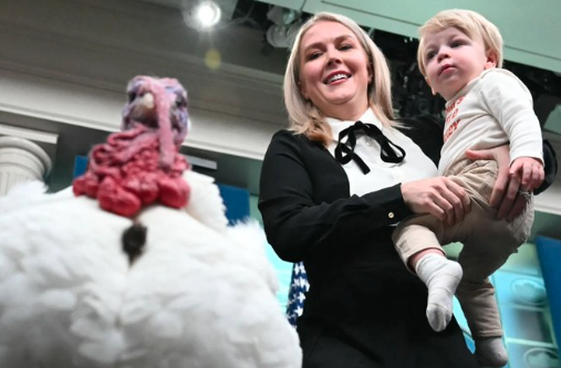 ���������Ŷ������� ���չ���ָ��׹���������