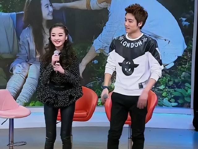 8岁爱上老师,12岁官宣恋爱,如今他俩怎样了 8岁爱上老师,12岁官宣恋爱,如今他俩怎样了