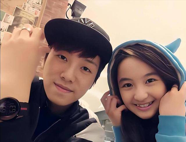 8岁爱上老师,12岁官宣恋爱,如今他俩怎样了 8岁爱上老师,12岁官宣恋爱,如今他俩怎样了