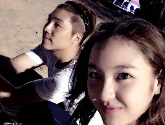 8岁爱上老师,12岁官宣恋爱,如今他俩怎样了 8岁爱上老师,12岁官宣恋爱,如今他俩怎样了