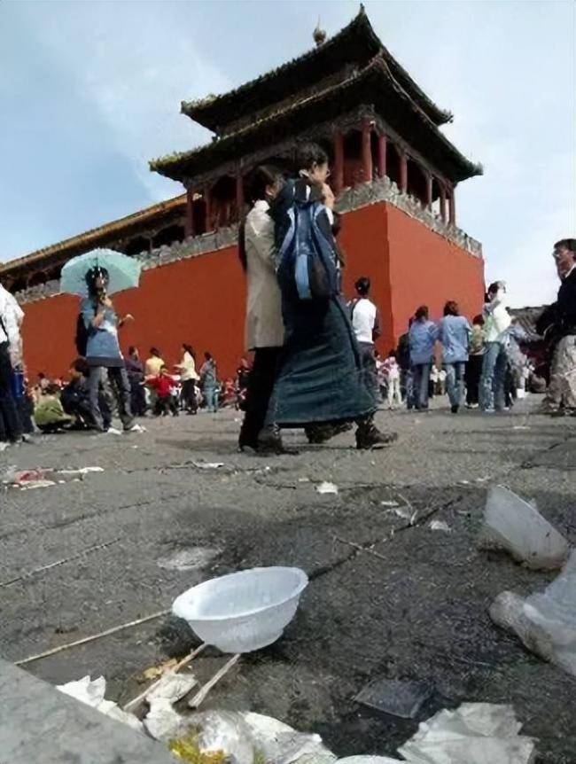 英国也贴中文标语？中国游客被全球各种嫌弃