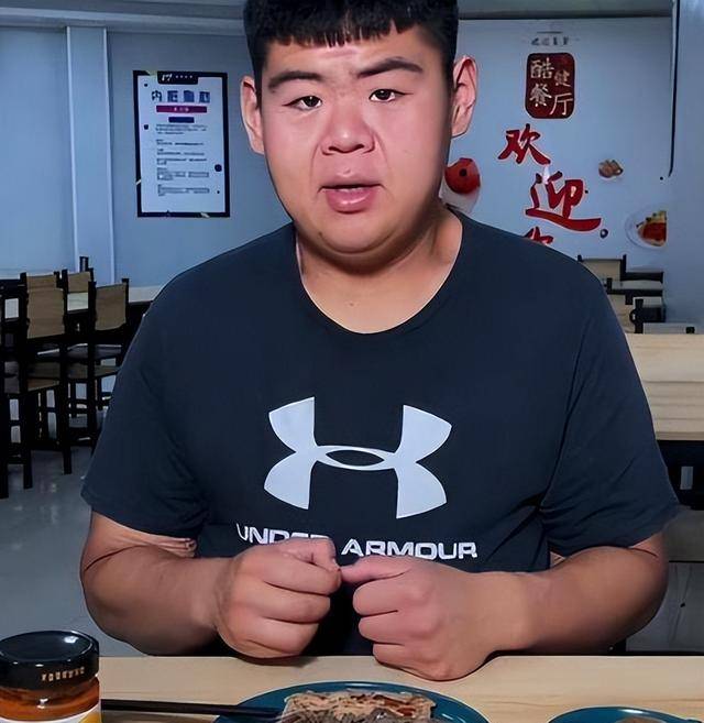 中国首胖切胃暴瘦480斤,成名后抛妻,下场曝光 中国首胖切胃暴瘦480斤,成名后抛妻,下场曝光