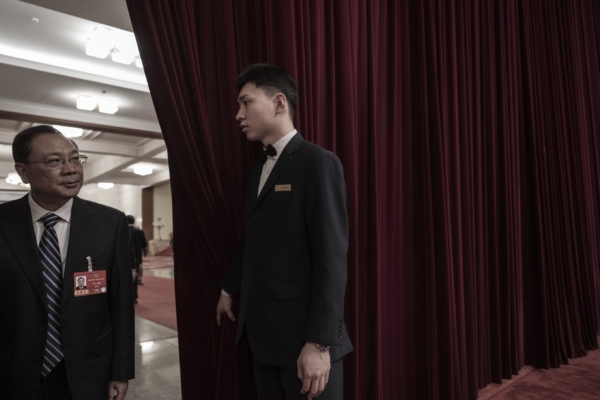 ������ѧ�ˡ����ľ��棡�й��쵼�㼴����ҡ