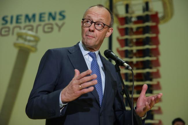 ��ս�Ѳ�Զ�����¹����������ó�������...