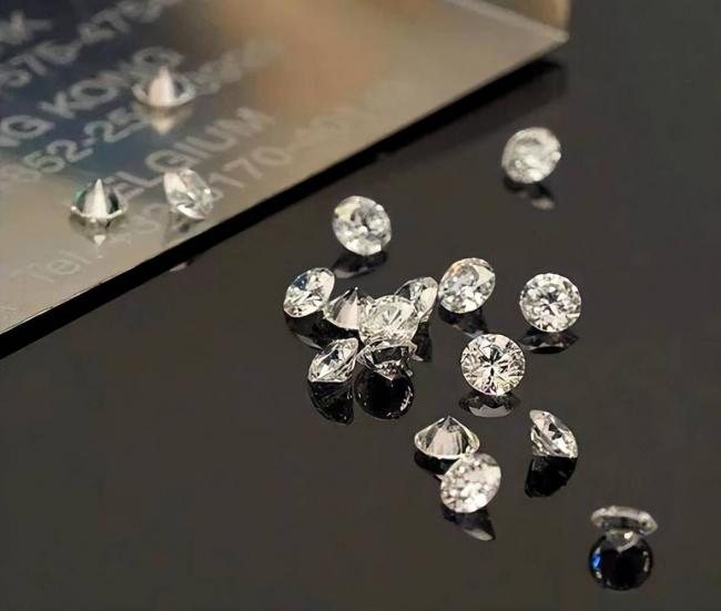 跌落神坛的八大顶级商品，号称一件能顶一套房