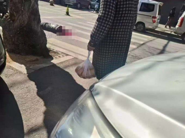 惨烈:传沈阳男子连砍6人后跳楼 有人被砍断头 惨烈:传沈阳男子连砍6人后跳楼 有人被砍断头