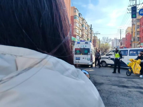 惨烈:传沈阳男子连砍6人后跳楼 有人被砍断头 惨烈:传沈阳男子连砍6人后跳楼 有人被砍断头