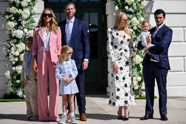 川普1岁外孙首次公开亮相 蒂芙尼越发高调