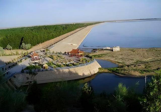 中国荒漠中挖出亚洲最大水库 成瀚海明珠 中国荒漠中挖出亚洲最大水库 成瀚海明珠