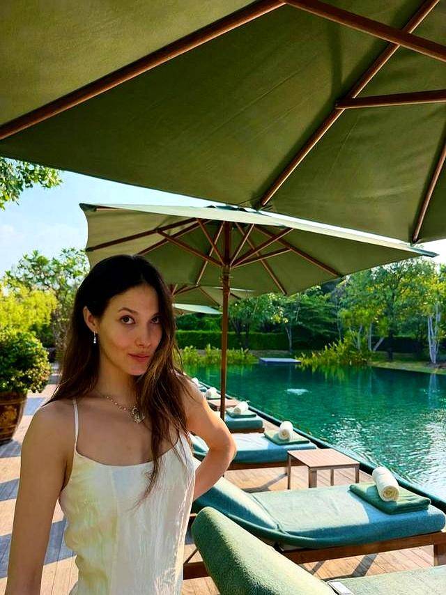 �Ȱ�����γ����ڹ���ȼ٣���Ӿװ���Ľ���