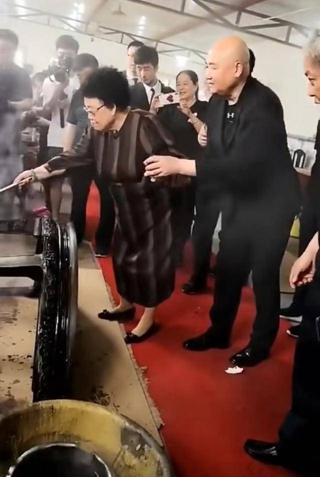 90������������ͺ��Ѻ�Ӱ�����ϴ������鱦