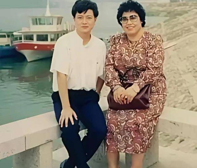 90������������ͺ��Ѻ�Ӱ�����ϴ������鱦