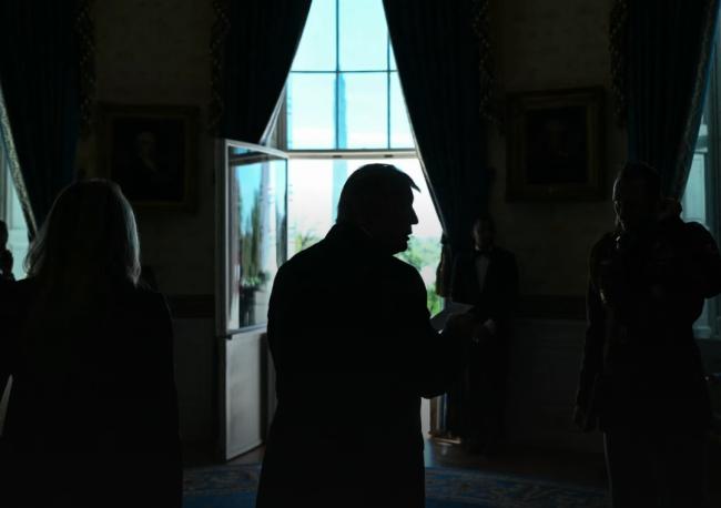 WSJ:川普对伊朗威胁“硬控”全球的一天 WSJ:川普对伊朗威胁“硬控”全球的一天