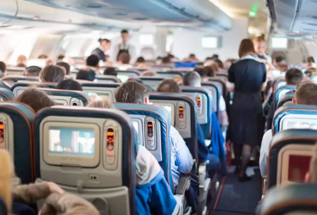 ����˼�飡�շ�Ա�طɻ������͵��20������