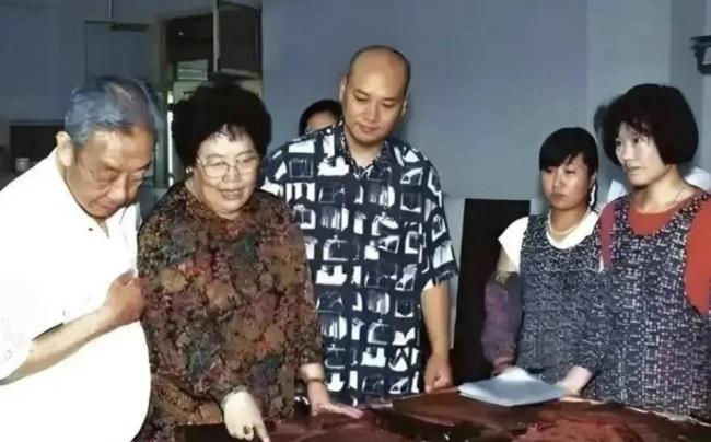 迟重瑞付出3大牺牲，姐姐弟弟目前都各自安稳