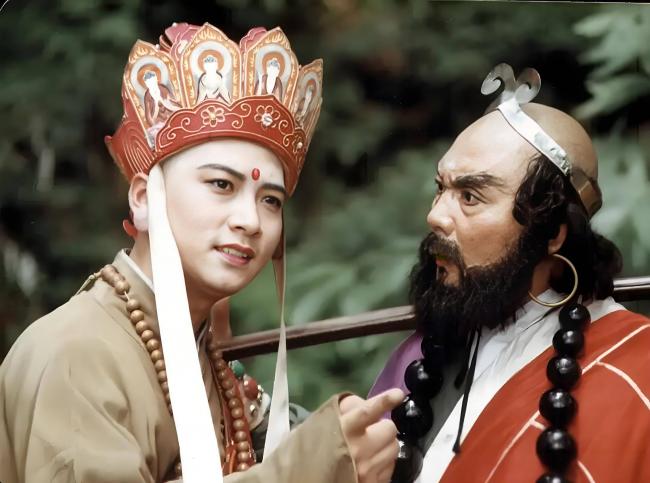 迟重瑞付出3大牺牲，姐姐弟弟目前都各自安稳