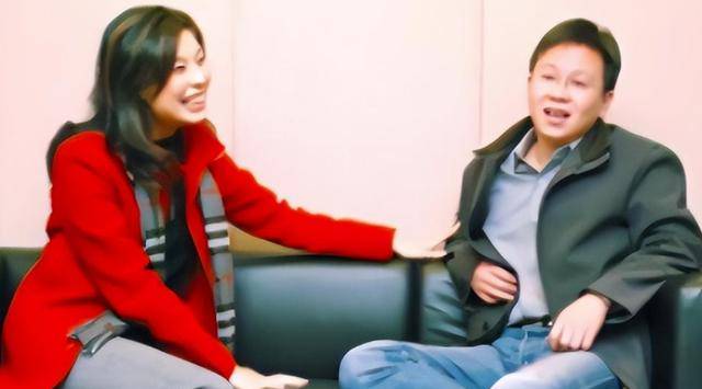 郑丽文的婚姻：女主外男主内，不生育孩子