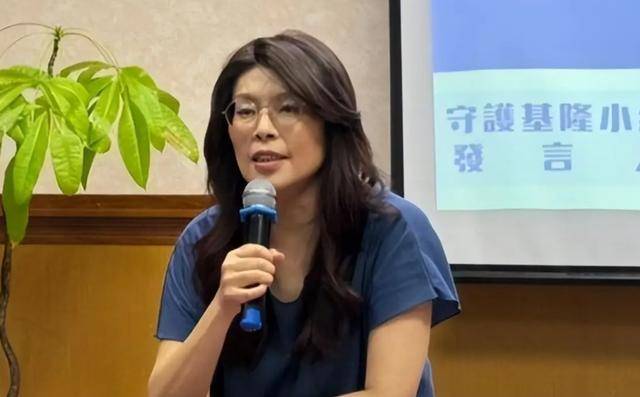 郑丽文的婚姻：女主外男主内，不生育孩子