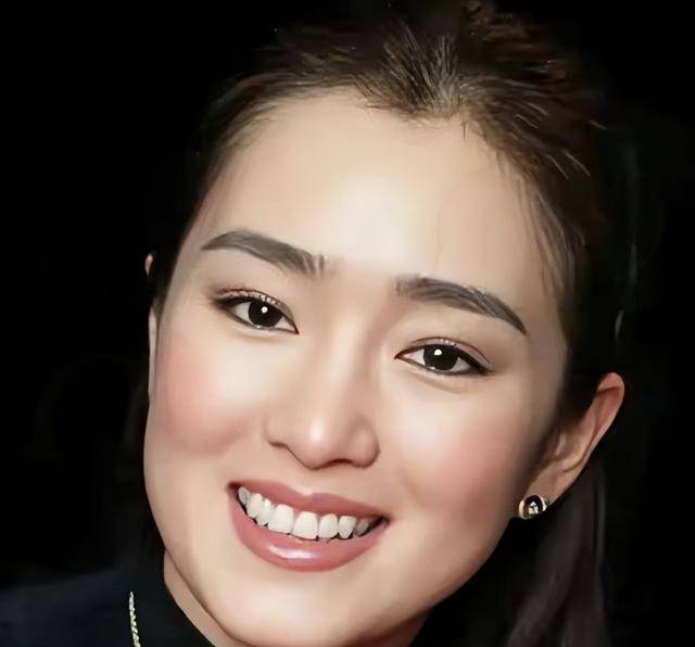 16岁巩俐和父亲的合影，父亲是山东大学教授