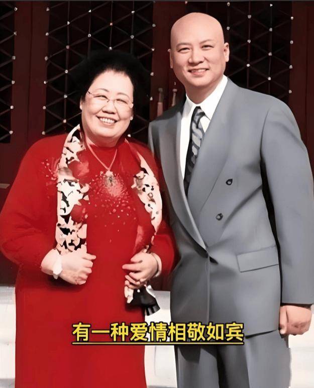 迟重瑞一组年轻时老照片：儒雅俊朗 一眼难忘