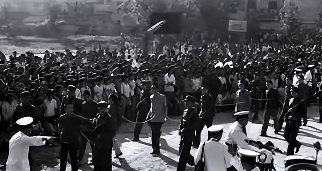 83�ϴ�5λ�߸��ӵܱ�ǹ�У����Ƕ���˭��