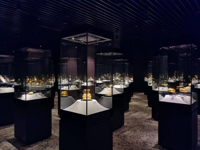 陈丽华的紫檀博物馆，1根木头换北京一套房