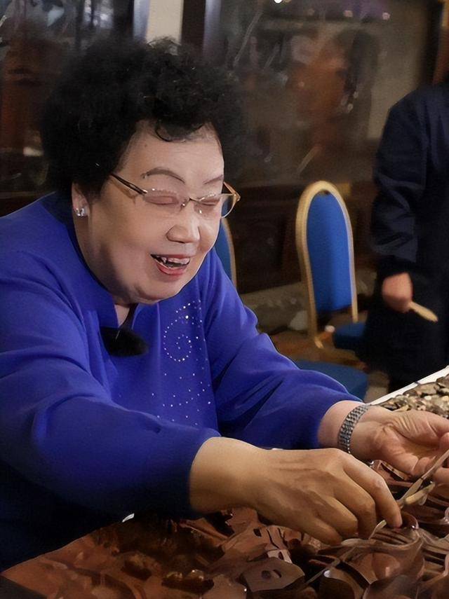 陈丽华的紫檀博物馆，1根木头换北京一套房