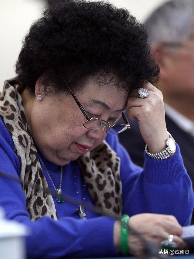 �������׶����ܲã���Ů�ƴ�Ȩ��Ů���ش�