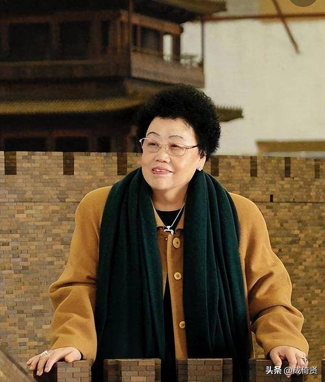 �������׶����ܲã���Ů�ƴ�Ȩ��Ů���ش�