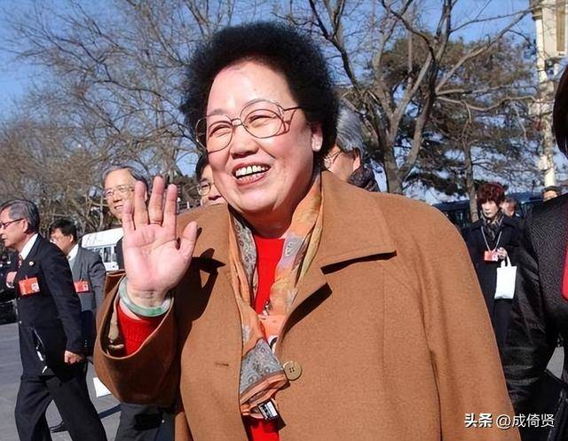 �������׶����ܲã���Ů�ƴ�Ȩ��Ů���ش�