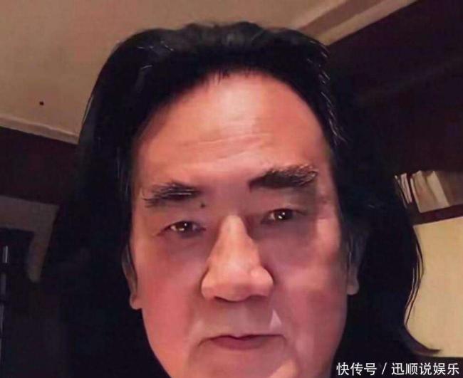 张纪中剃掉30年标志性大胡子还染发 网民吓坏