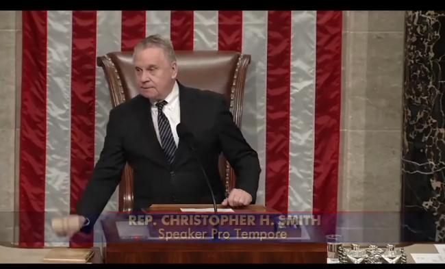 美众院现极罕见一幕！震撼美国社会