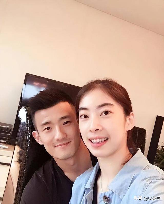 她是羽坛第一美女，如今财富自由是北体博士