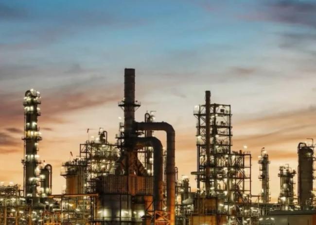 总投资约 400 亿人民币，以军空袭中伊铁路